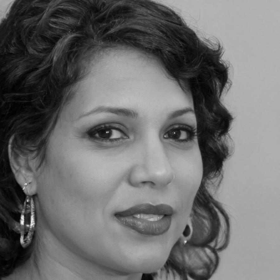 Portrait de Marie Dubois, analyste financière certifiée